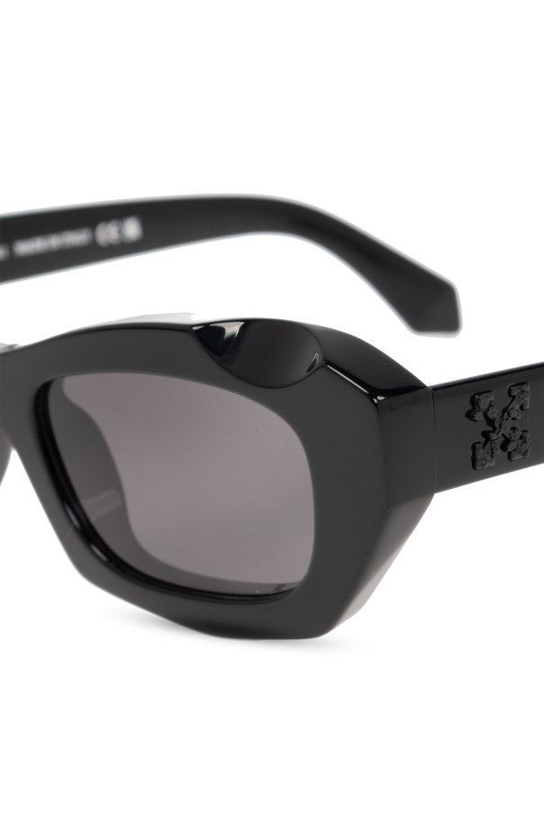 【送料&関税込】Off-White Venezia Sunglasses - Unisex Off White VENEZIA sunglasses black cateye | LookerOnline